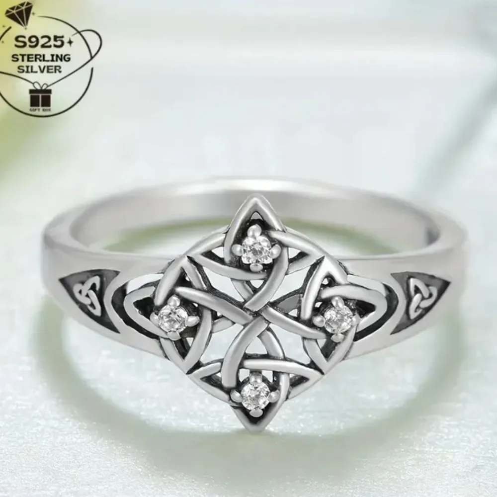 Women's Zirconia Sterling Silver Celtic Knot Ring Sz 8